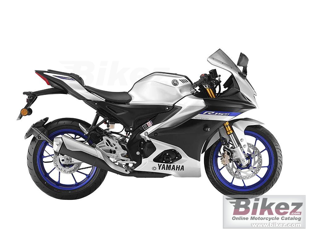 Yamaha R15M