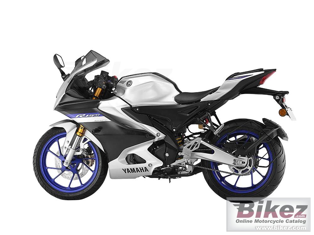 Yamaha R15M