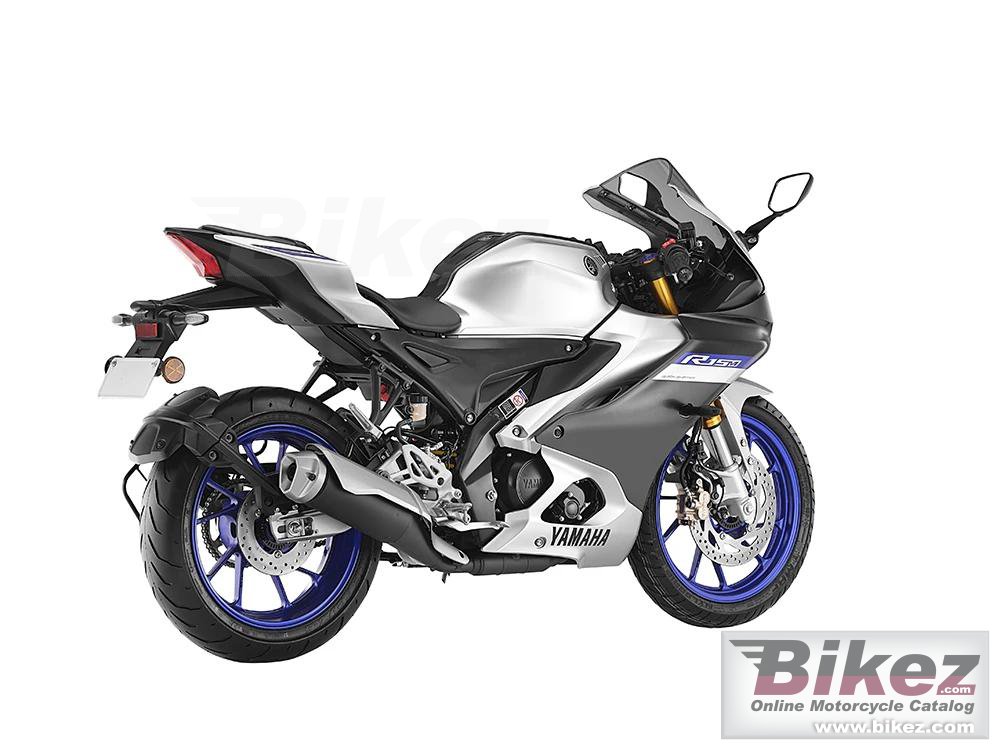 Yamaha R15M